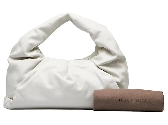 Bottega Veneta Medium The Shoulder Pouch blanco 