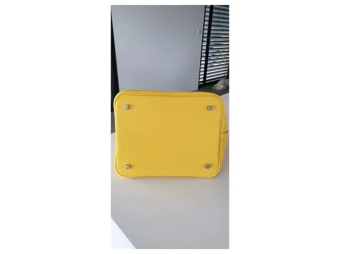 Hermès Picotin 22 Amarillo 