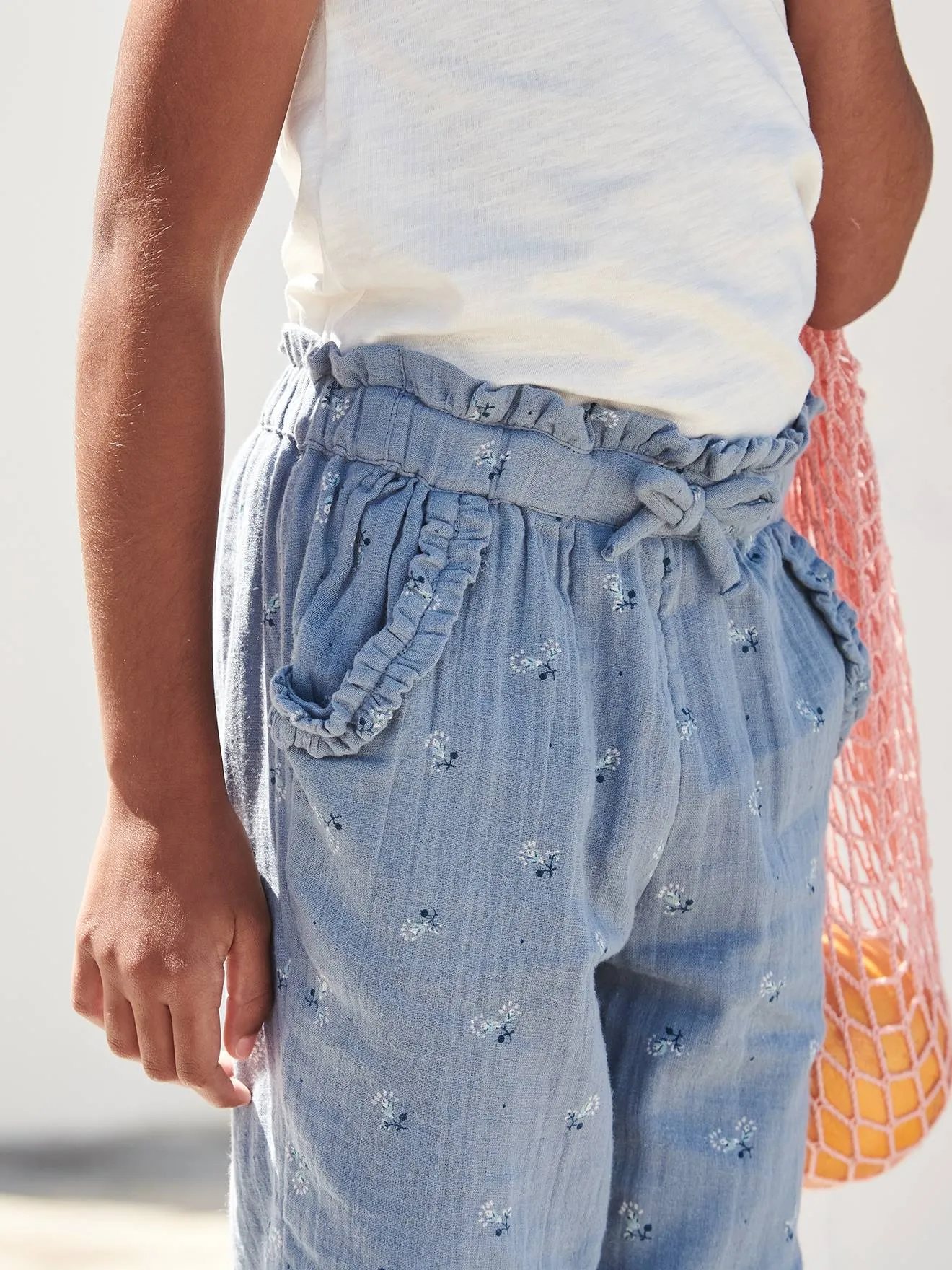 Pantalón pesquero de gasa de algodón estampado de flores, para niña