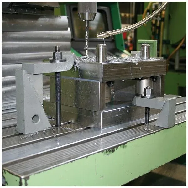 Tornillos para ranuras en T