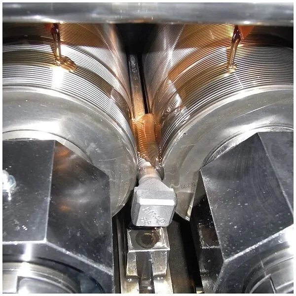 Tornillos para ranuras en T